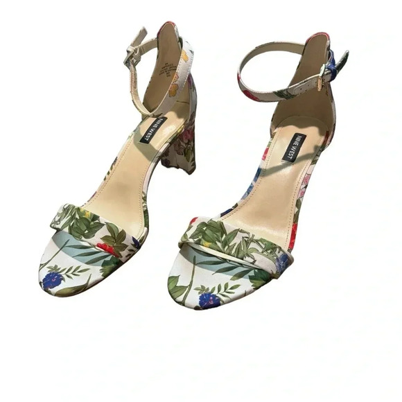 🌸 Nine West Floral Ankle Strap Block Heel Sandals Size‎ 9 🌸 - Picture 2 of 6